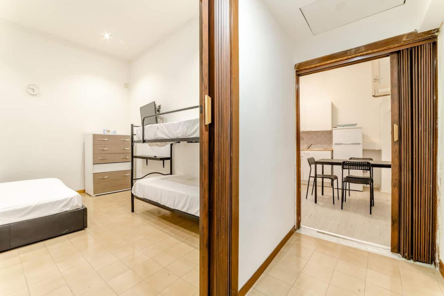 Inside Chiaia Rooms Νάπολη Εξωτερικό φωτογραφία