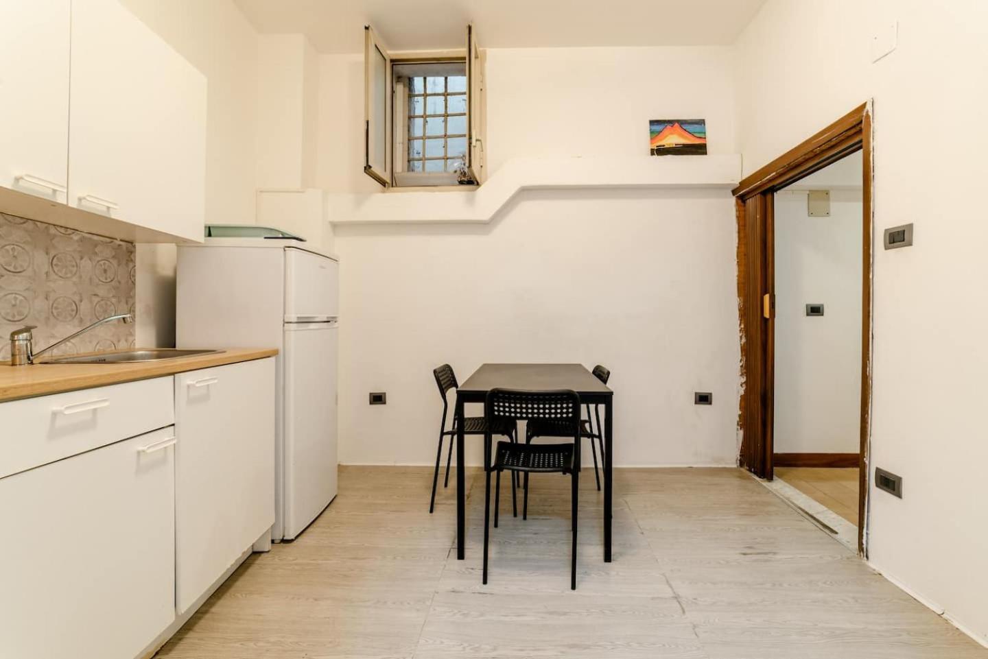 Inside Chiaia Rooms Νάπολη Εξωτερικό φωτογραφία